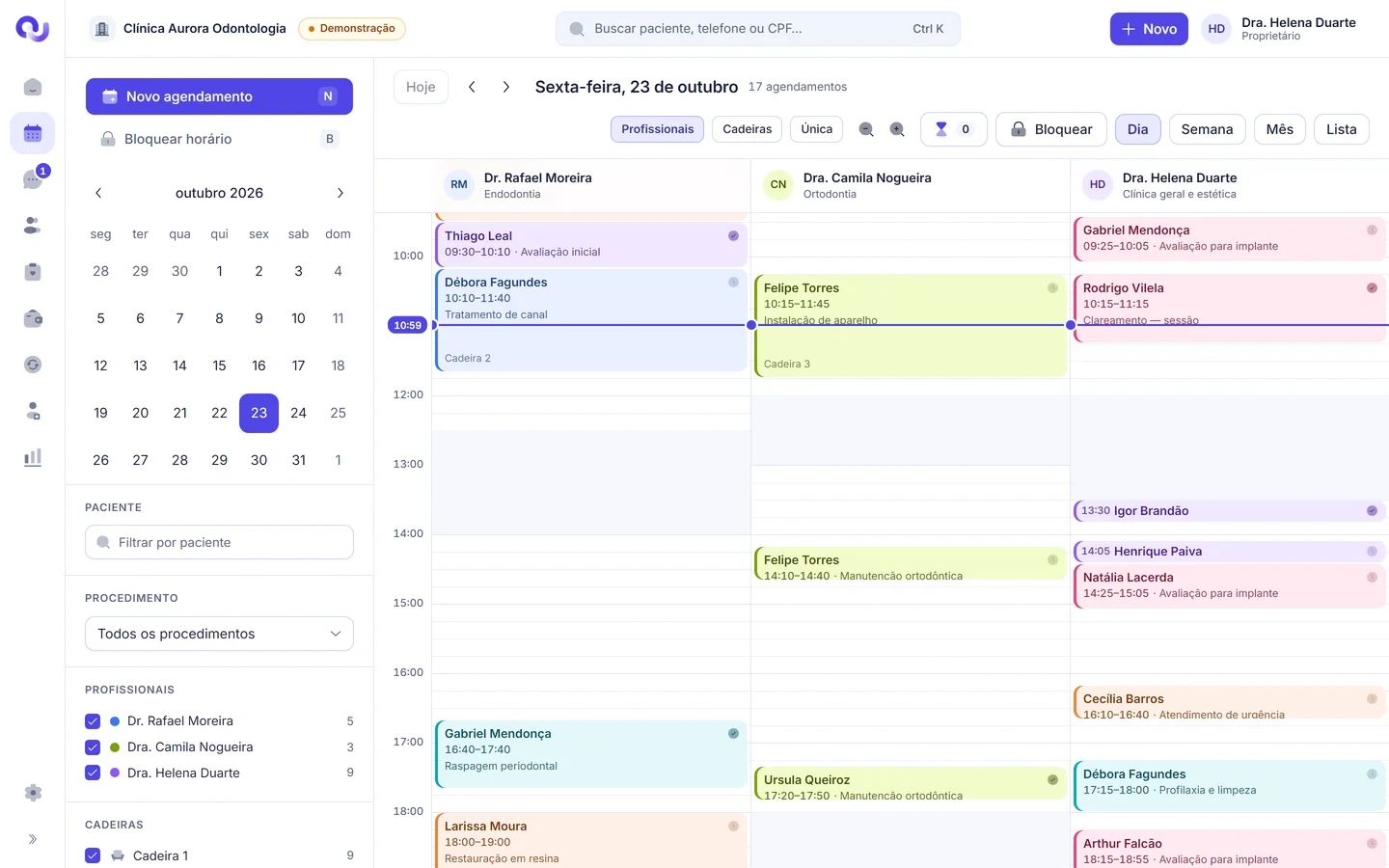 Agenda do Clinuvo com os atendimentos do dia separados por profissional